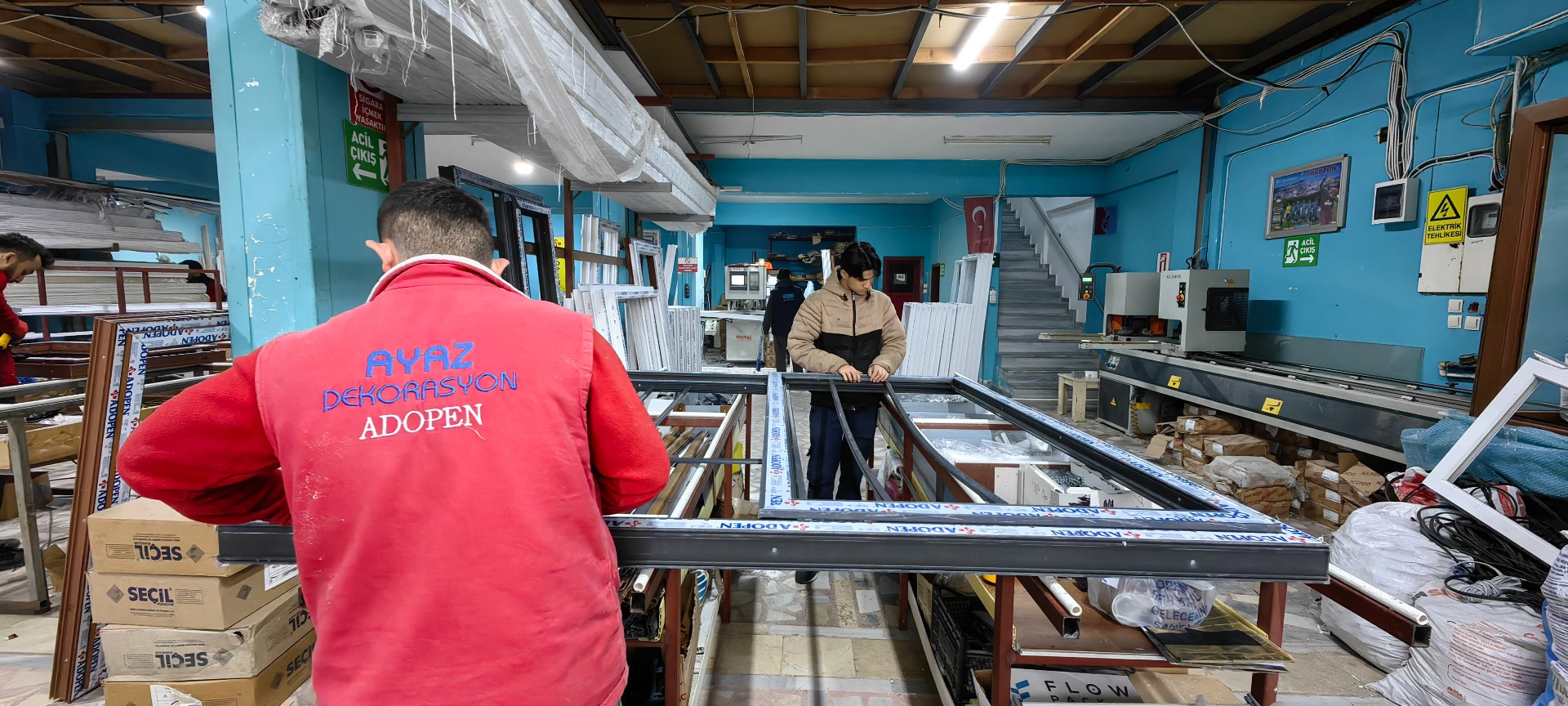 Ayaz Dekorasyon PVC doğrama atölyesi